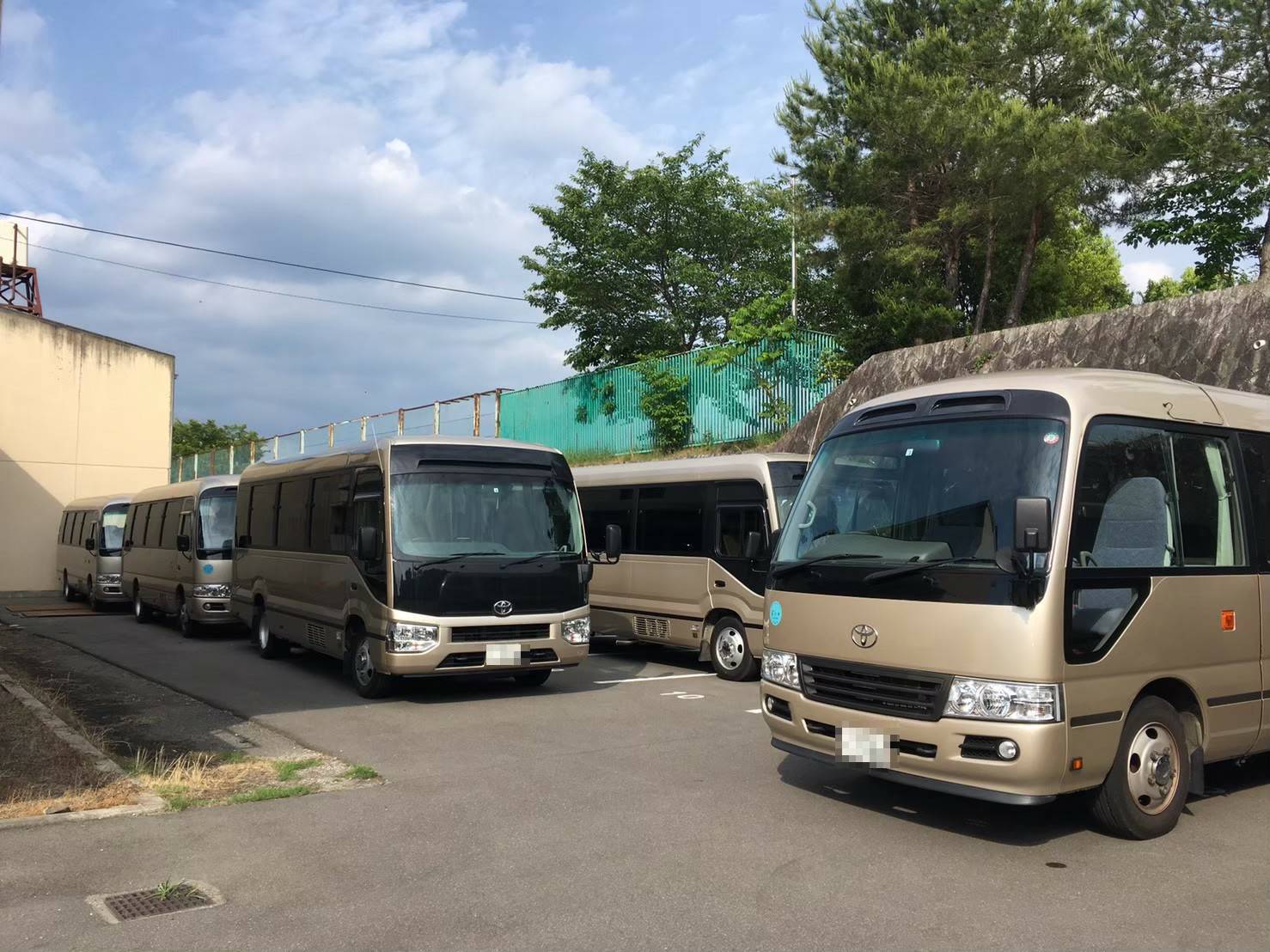 スクールバス